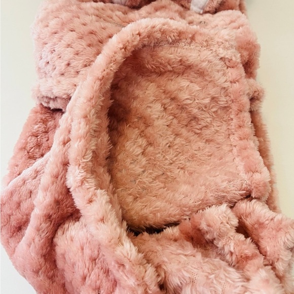 Tahari Baby Bunny Rabbit Plush Pink Baby Blanket 3 Dimensional Ears - Picture 11 of 11